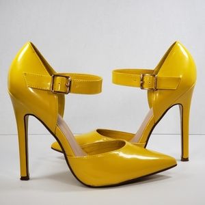 Rhia Size 8 Yellow Patent Leather Single Strap